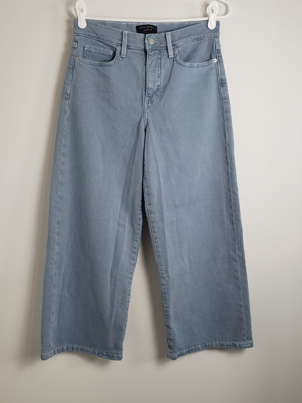 Banana Republic Wide Leg Crop Light Wash High Rise Modern Silhouette Size 27/4